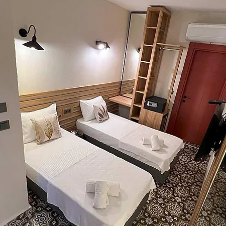 Alacati Disa Hotel *