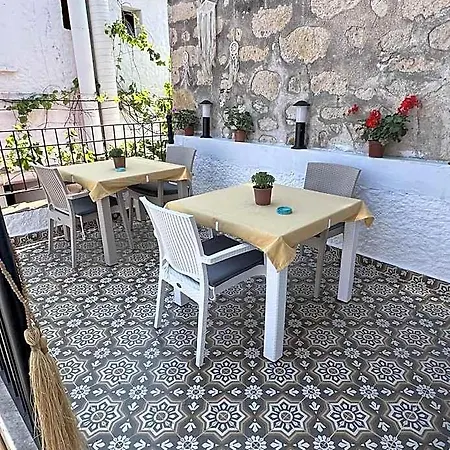Alacati Disa Hotel *